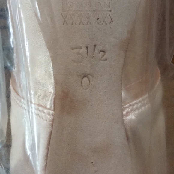 New Freed of London Ballet Pointe Shoes 3.5 No X - Picture 2 of 2
